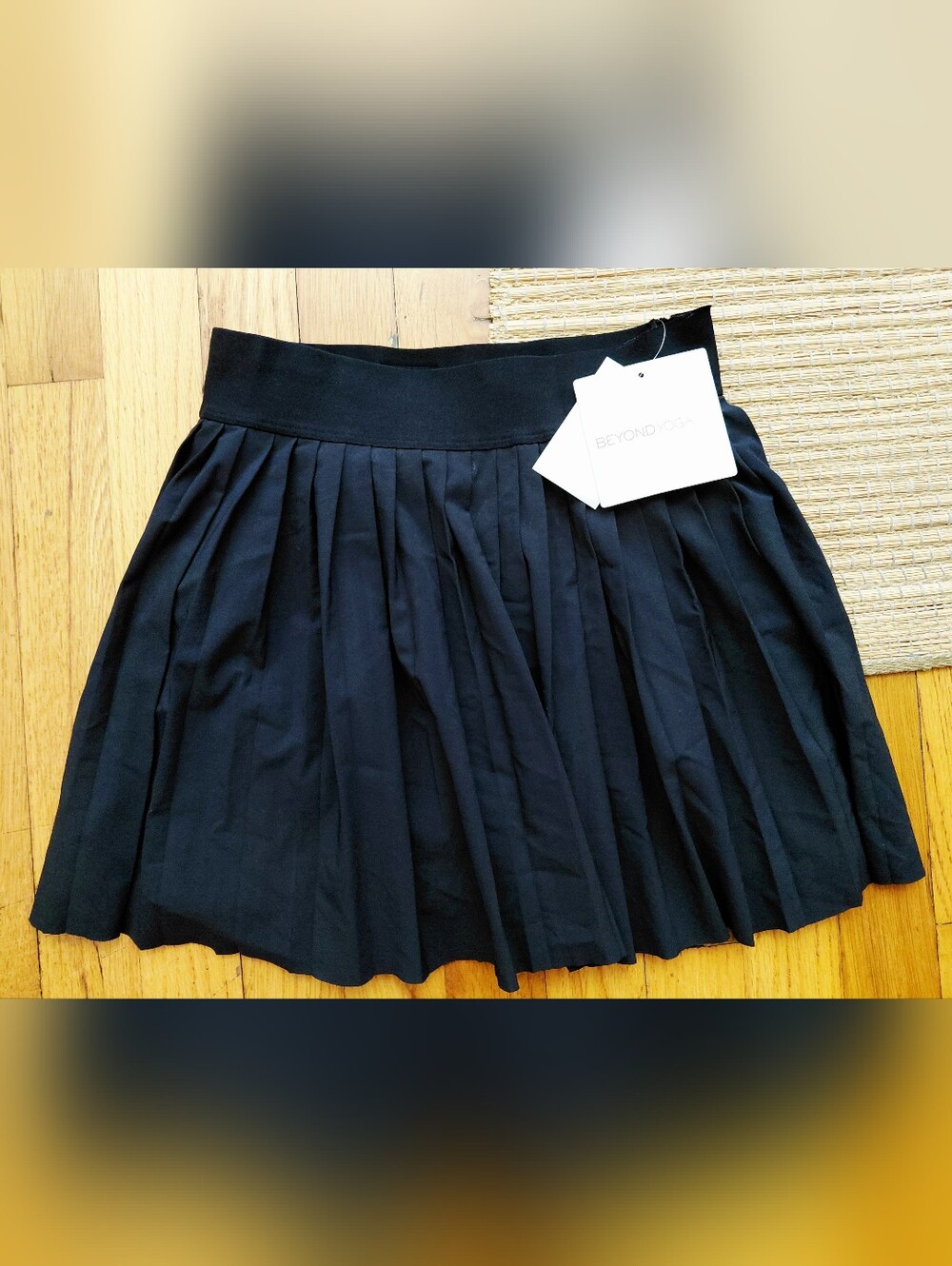 Never Worn-Beyond Yoga Black Pleated Circle Skirt